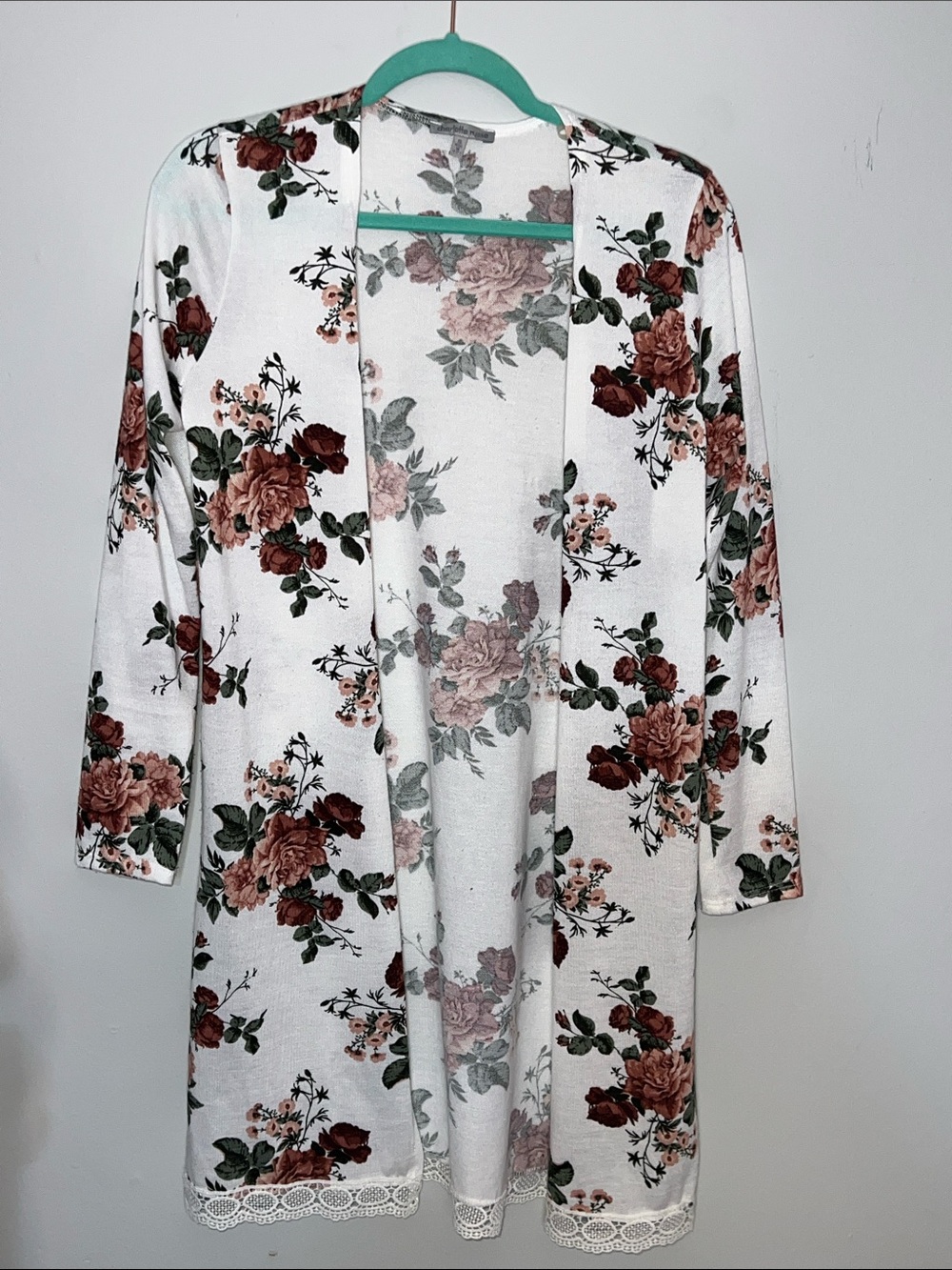 Y2K Charlotte Russe  Floral Cardigan Rose Print Embroidered Hem w flaw